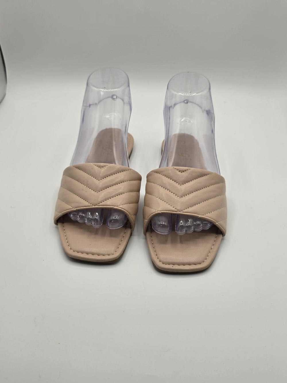 Rouge 7 Helium Quilted Slide Sandals in Beige Beach Vacation Comfort Stylish
